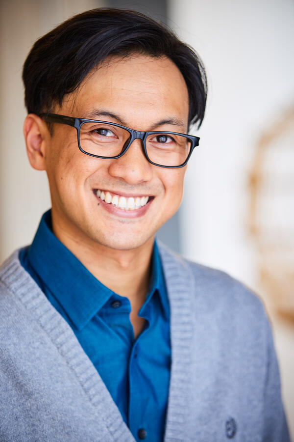 @jay.arella 5&#39;7&quot; | 140lb Ethnicity: Filipino