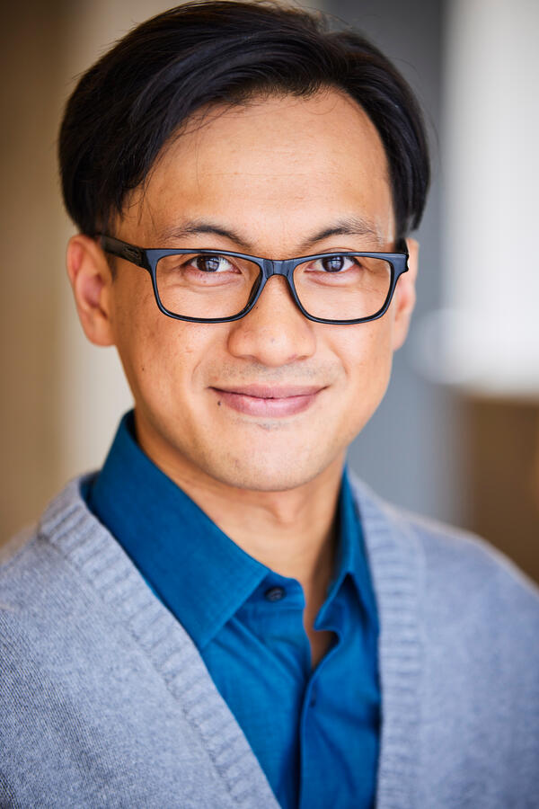 @jay.arella 5&#39;7&quot; | 140lb Ethnicity: Filipino